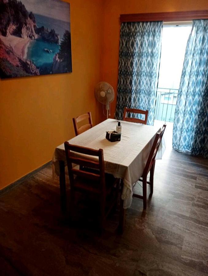 Όμορφο Και Ευρύχωρο Διαμέρισμα Με Θέα! Apartman Návplio Kültér fotó