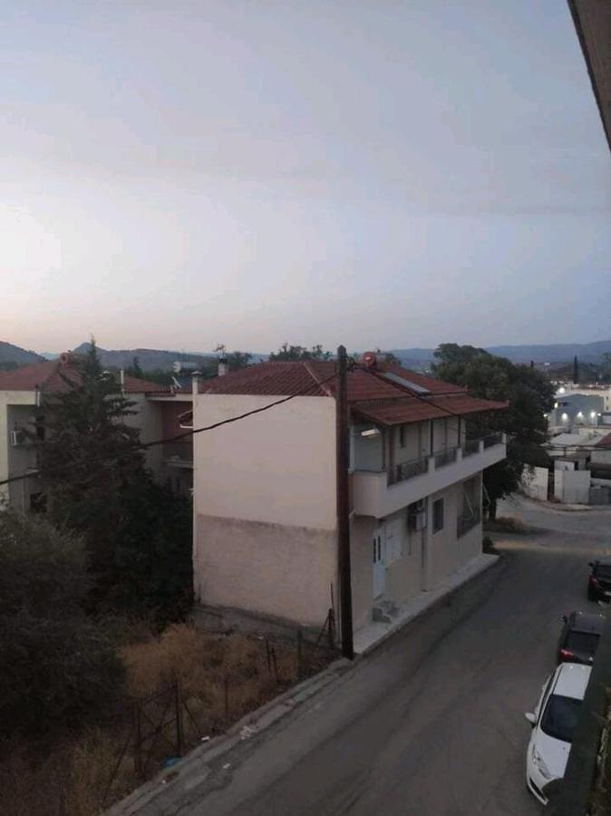 Όμορφο Και Ευρύχωρο Διαμέρισμα Με Θέα! Apartman Návplio Kültér fotó